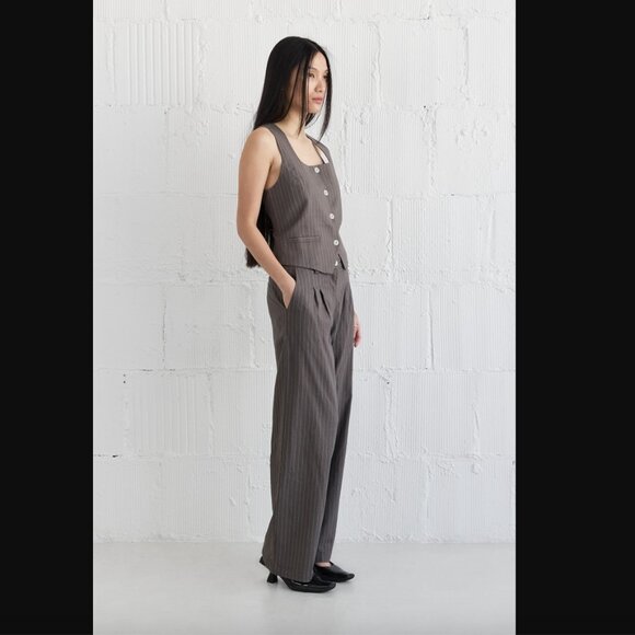 Mod Ref All:Row Dark Taupe Pinstripe Frances Vest Top M - Picture 4 of 8
